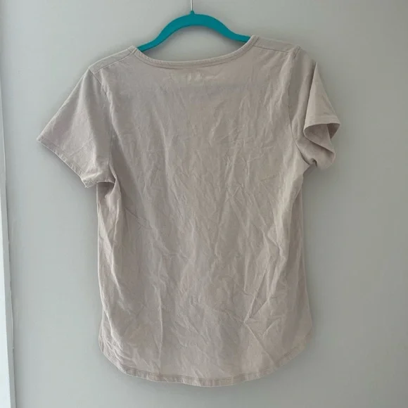Abercrombie & Fitch Women's Light Beige V-Neck Tee - Picture 5 of 5